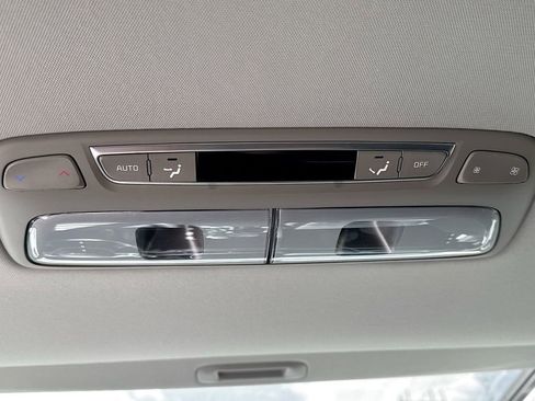 Used 2025 Kia Telluride S FWD image 27