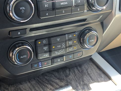 Used 2017 Ford F350 Lariat w/ Lariat Ultimate Package AWD/4WD image 25