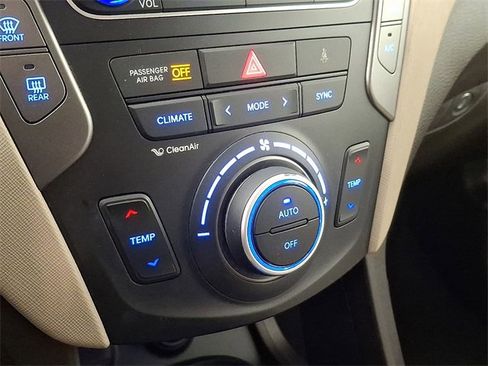 Used 2017 Hyundai Santa Fe Sport image 18