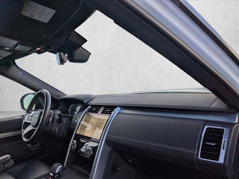 Used 2023 Land Rover Discovery S R-Dynamic image 18