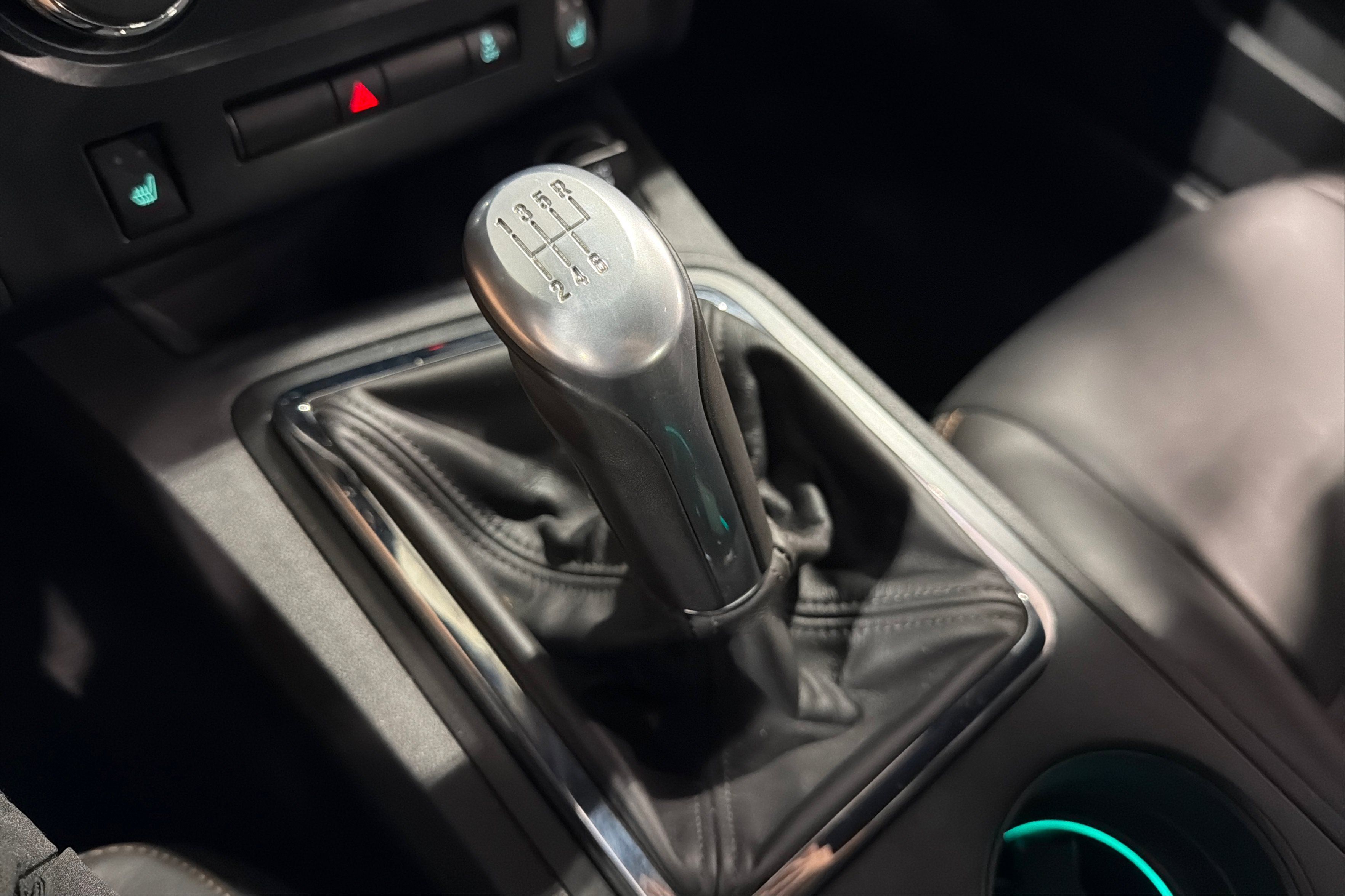 Used 2014 Dodge Challenger R/T RWD image 32