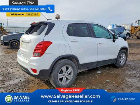 Used 2020 Chevrolet Trax LS w/ Tint and Cruise Package FWD image 4