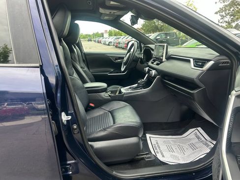Used 2019 Toyota RAV4 XSE AWD/4WD image 13