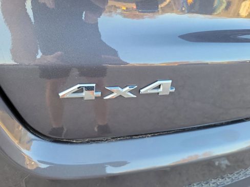 Used 2024 Jeep Compass Latitude image 31