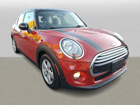 Used 2015 MINI Cooper 4-Door Hardtop image 3