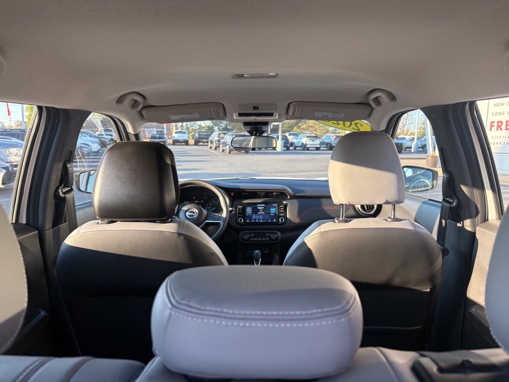 Used 2023 Nissan Kicks SR w/ SR Premium Package FWD image 16