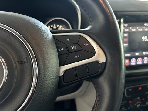 Used 2020 Jeep Compass Limited image 20