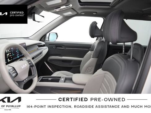 Certified 2024 Kia EV9 Land w/ Towing Package AWD/4WD image 11