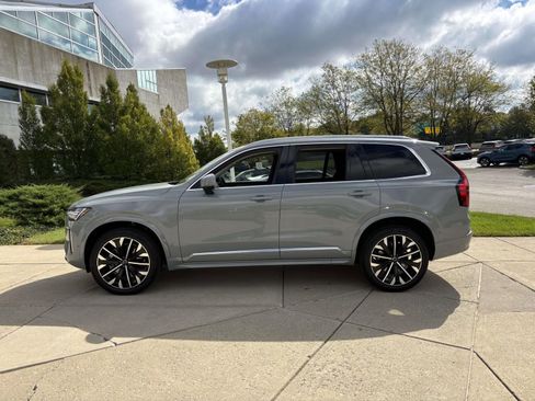 New 2026 Volvo XC90 B6 Plus w/ Protection Package Premier image 4