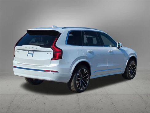 New 2026 Volvo XC90 B6 Plus w/ Protection Package Premier image 6