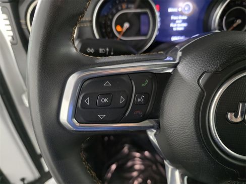 Used 2023 Jeep Gladiator Overland image 20