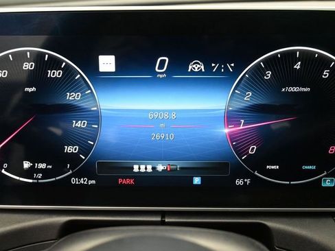 Used 2023 Mercedes-Benz C 300 Sedan image 9