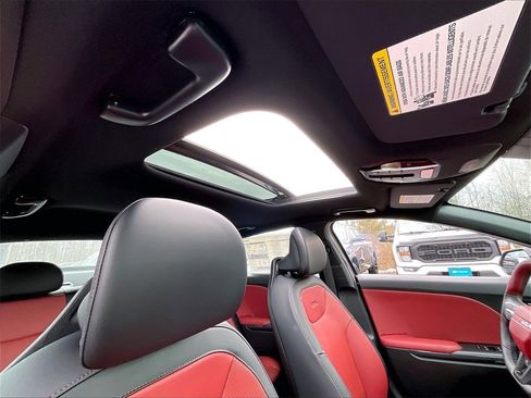 New 2025 Kia K4 GT-Line image 18