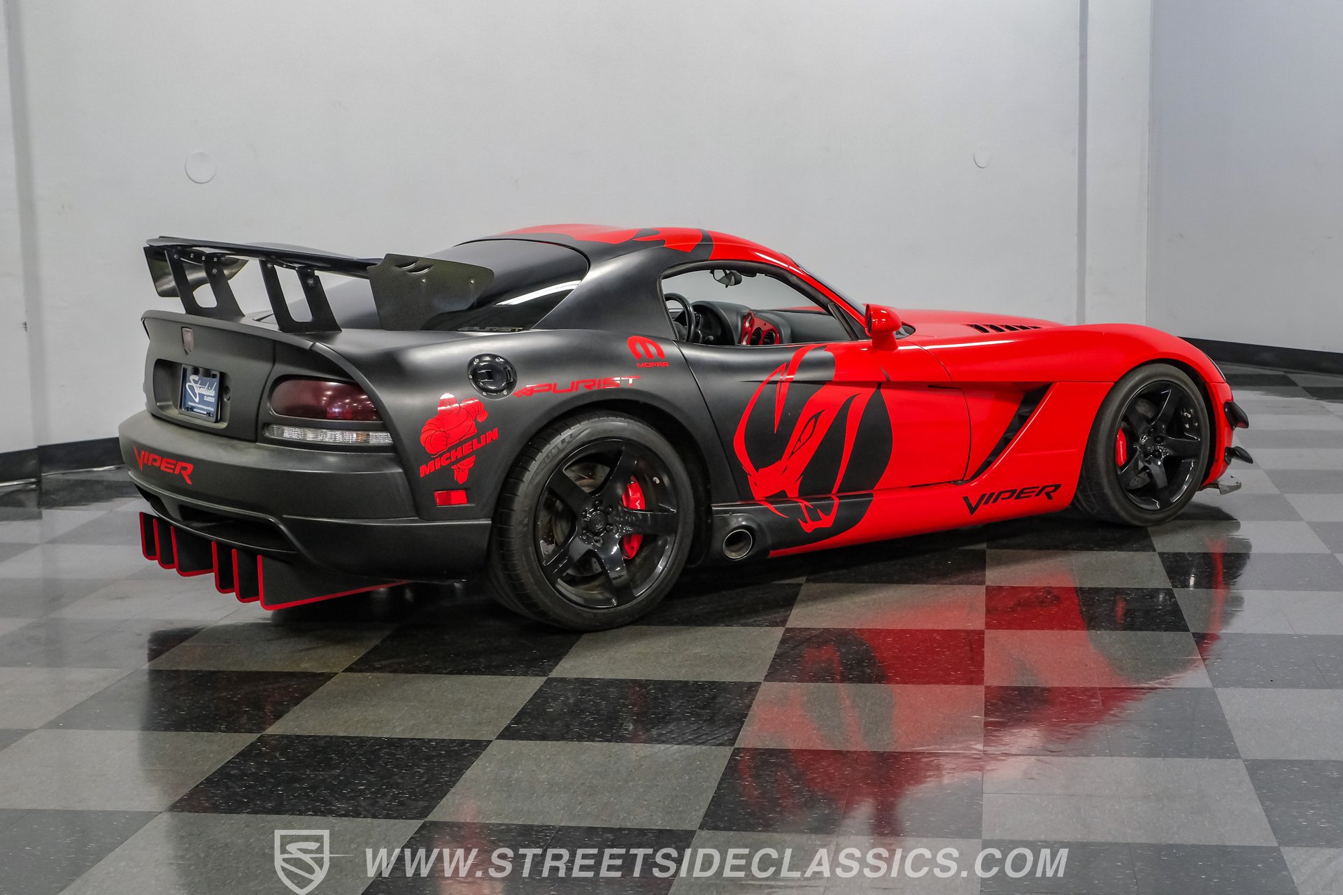 Used 2006 Dodge Viper SRT-10 RWD image 13