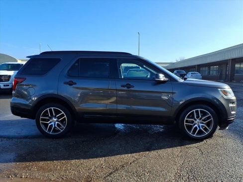 Used 2019 Ford Explorer Sport w/ Equipment Group 401A image 6