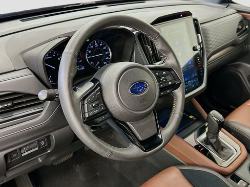 Used 2025 Subaru Forester Touring image 18