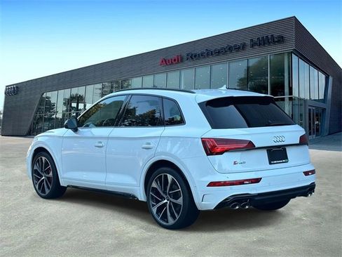 Used 2021 Audi SQ5 Prestige w/ Prestige Package image 4