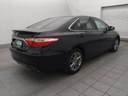 Used 2017 Toyota Camry SE image 10