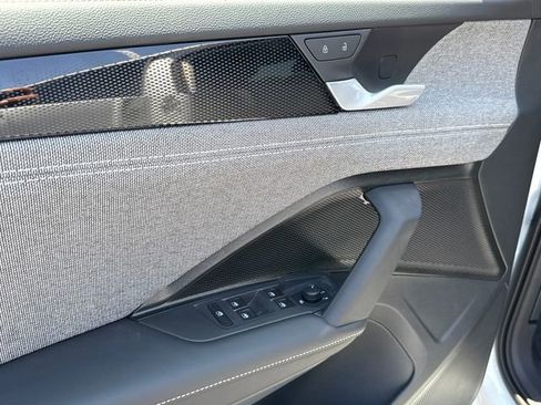 New 2025 Volkswagen Tiguan S image 9