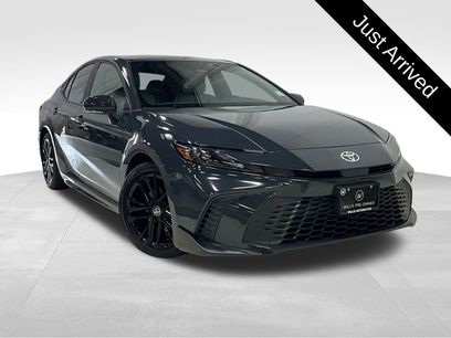 Used 2025 Toyota Camry SE w/ Multimedia Upgrade Package