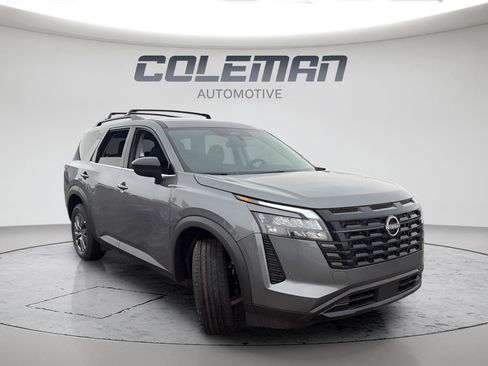 New 2026 Nissan Pathfinder SV image 9