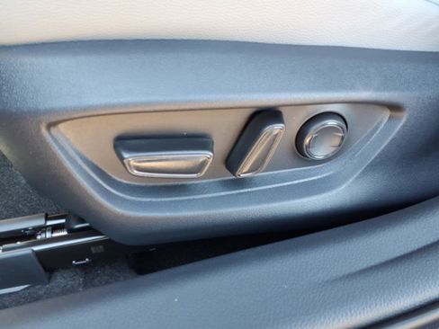 Used 2026 Toyota Camry SE image 10