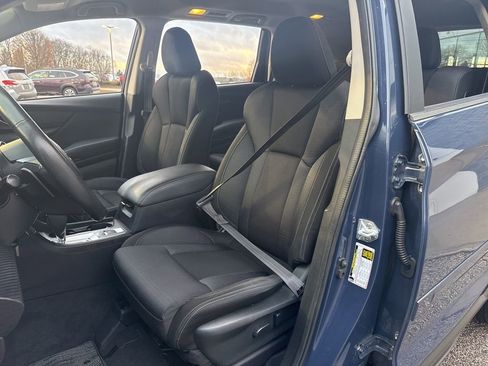 Used 2023 Subaru Ascent Premium image 17