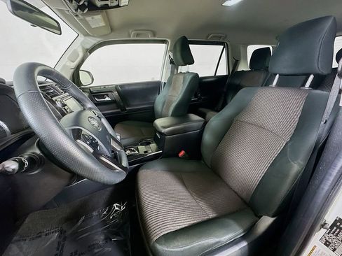 Used 2019 Toyota 4Runner TRD Off-Road AWD/4WD image 15