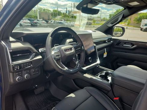 New 2026 GMC Yukon Elevation w/ Elevation Premium Package AWD/4WD image 18