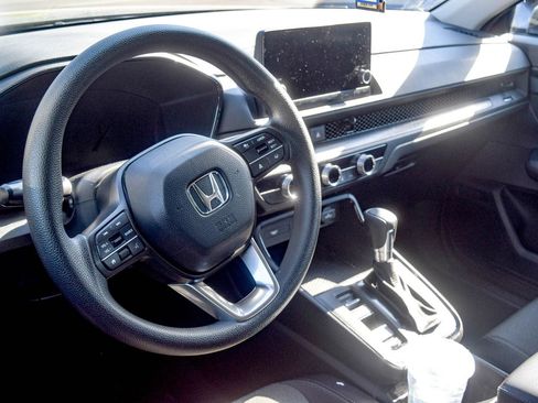 Used 2023 Honda CR-V LX image 22