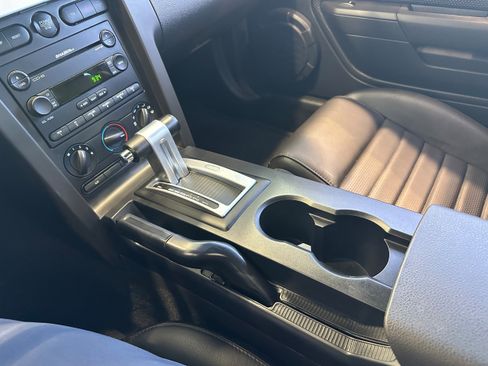 Used 2006 Ford Mustang GT image 19