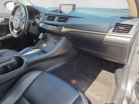 Used 2014 Lexus CT 200h image 22