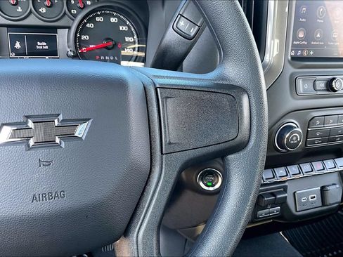 Used 2026 Chevrolet Silverado 1500 Custom Trail Boss w/ Turbomax Blackout Package AWD/4WD image 21