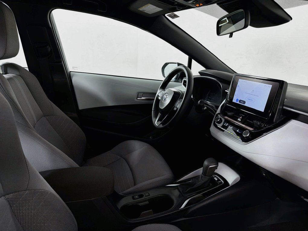 Used 2026 Toyota Corolla SE FWD image 35