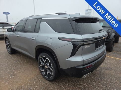 Used 2026 Chevrolet Traverse High Country AWD/4WD image 3