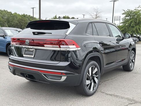New 2026 Volkswagen Atlas Cross Sport SE FWD image 5