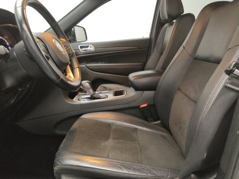 Used 2022 Jeep Grand Cherokee Laredo X AWD/4WD image 17