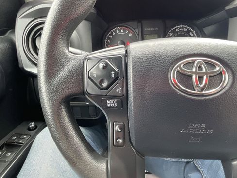 Used 2016 Toyota Tacoma SR w/ SR Convenience Package image 14