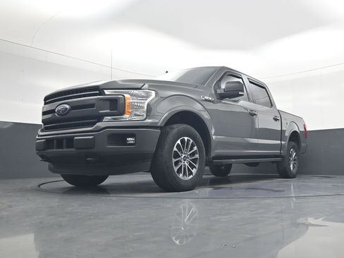 Used 2020 Ford F150 XLT w/ Equipment Group 302A Luxury AWD/4WD image 19