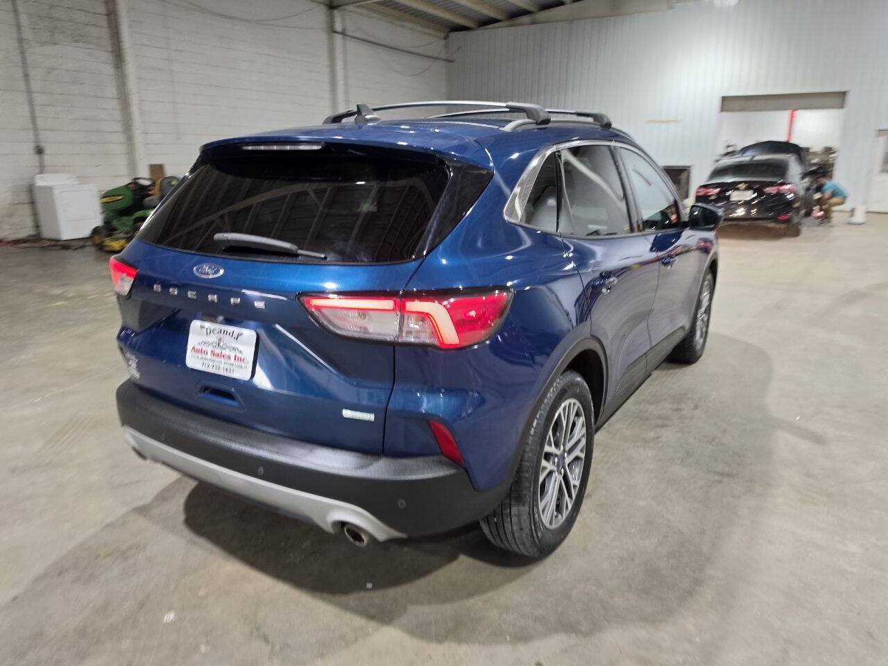 Used 2020 Ford Escape SEL FWD image 11