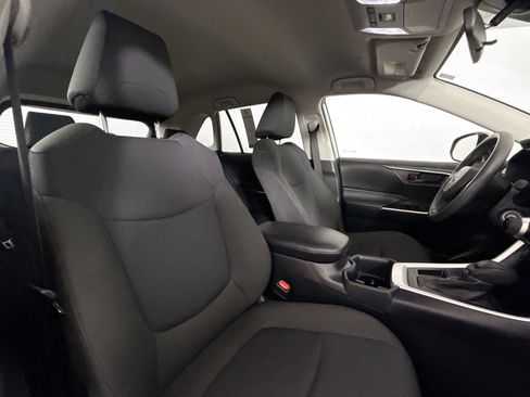 Used 2025 Toyota RAV4 LE FWD image 39
