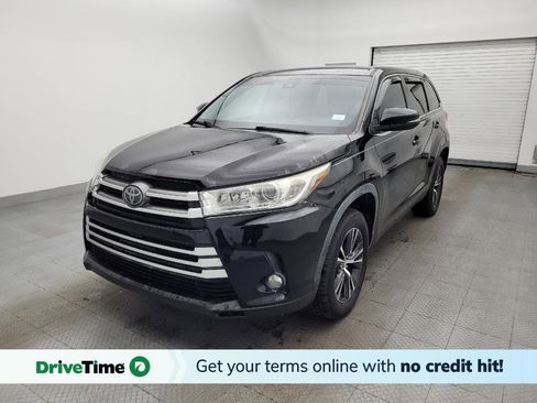 Used 2019 Toyota Highlander LE image 1