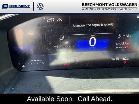 Used 2024 Volkswagen Jetta SE w/ Panoramic Sunroof Package FWD image 5