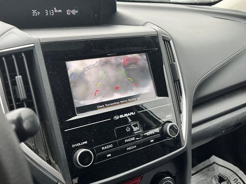 Used 2018 Subaru Impreza 2.0i Premium image 18