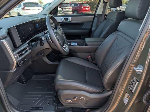 Used 2026 Hyundai Santa Fe SEL FWD image 10