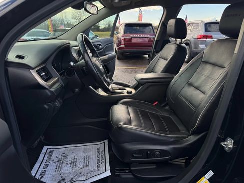 Used 2019 GMC Acadia Denali w/ LPO, Floor Liner Package AWD/4WD image 16