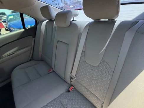 Used 2011 Ford Fusion SE w/ 201A Rapid Spec Order Code FWD image 9