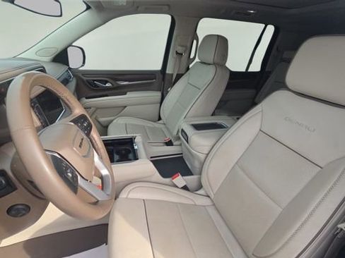 Used 2024 GMC Yukon XL Denali image 30