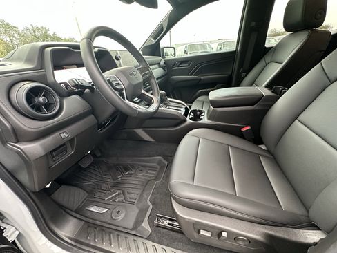 Certified 2025 Chevrolet Colorado Trail Boss image 32