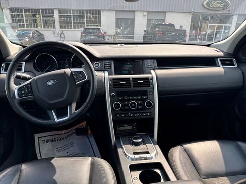 Used 2017 Land Rover Discovery Sport SE AWD/4WD image 12